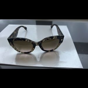 Fendi Roma FF 0452/F/S VTH Havana Python Brown Gradient Lens Women Sunglasses